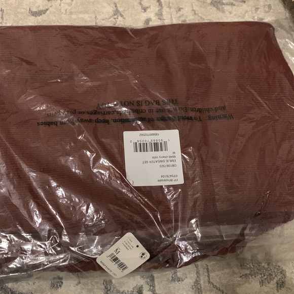 NWT Free People Emilie Knit Two Piece
Sweater Set Top Pants Cherry Cola - Picture 7 of 7